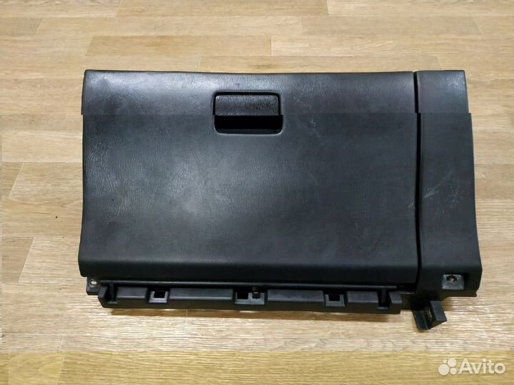 Бардачок Nissan Primera P11 (1995-2002)