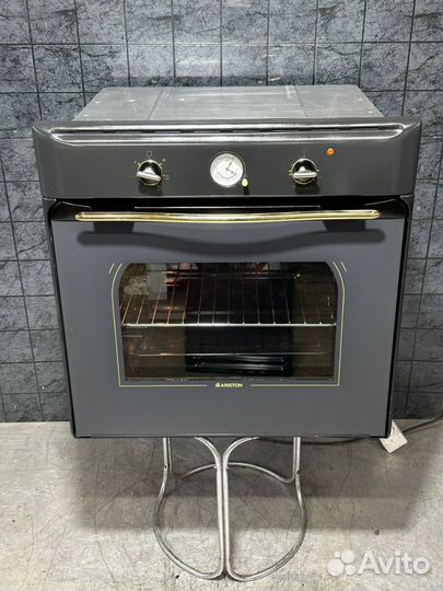 Духовой шкаф Ariston