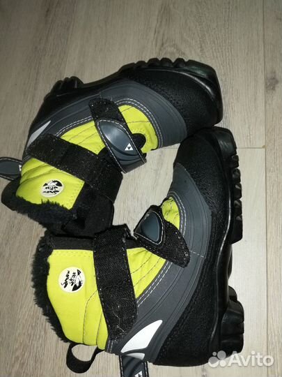 Лыжные ботинки