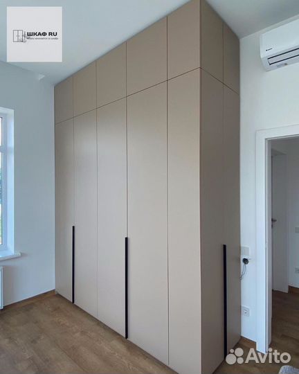 Шкаф распашной с фрезеровкой