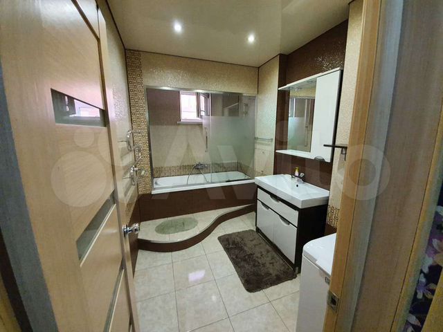 2-к. квартира, 70 м², 1/3 эт.