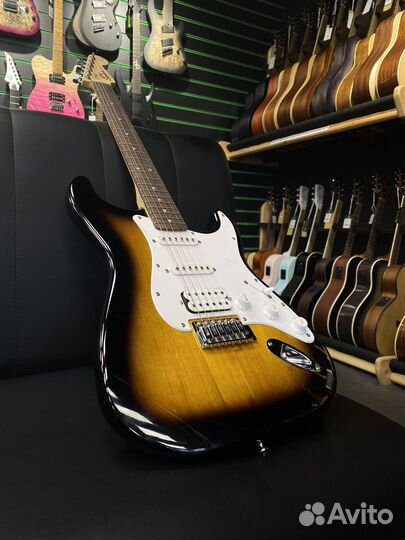 Fender Squier Bullet Trem электрогитара (Новая)