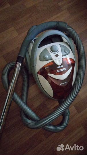 Пылесос Vitek