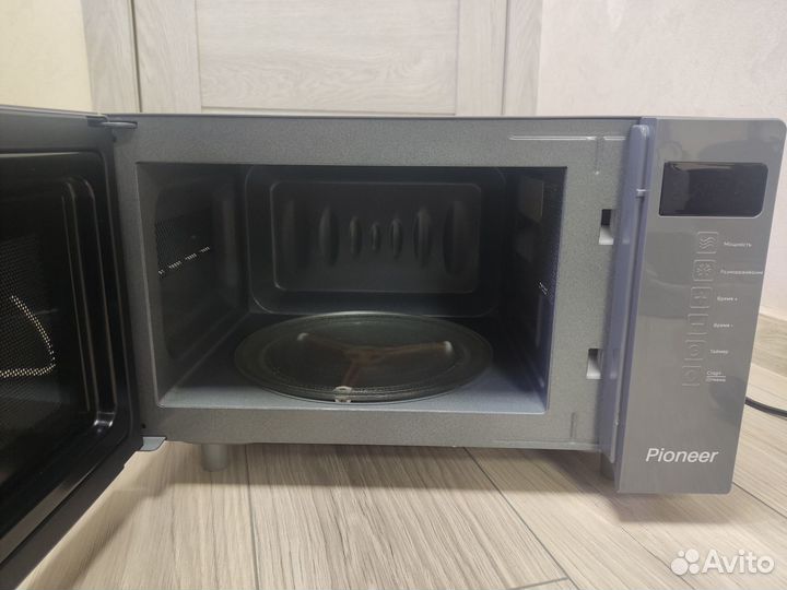 Микроволновая печь Pioneer, 700 Вт, 20 л
