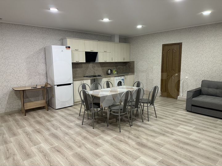 Квартира-студия, 80 м², 2/2 эт.