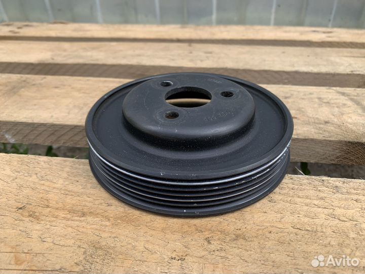 Шкив двухконтурного насоса гур BMW E34 525i M50
