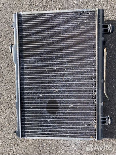 Радиатор охлаждения Toyota Ipsum SXM10G