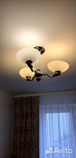 Люстра потолочная бу
