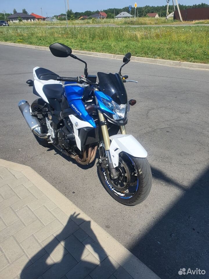 Suzuki GSR 750 A