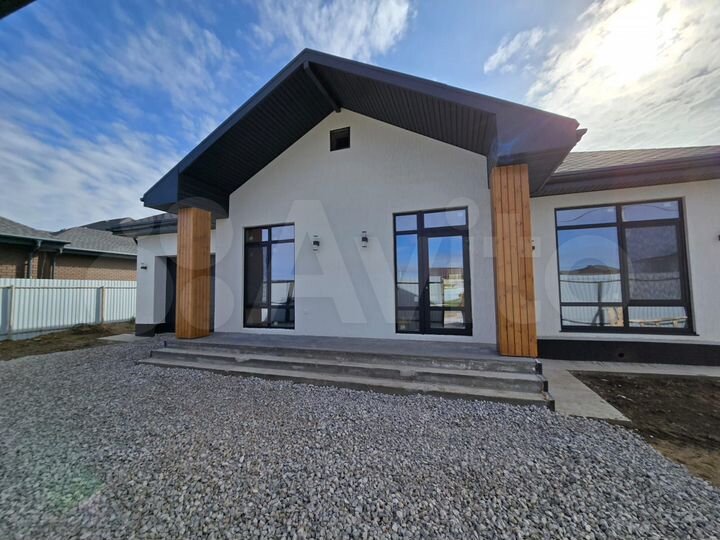 Коттедж 164 м² на участке 8,3 сот.