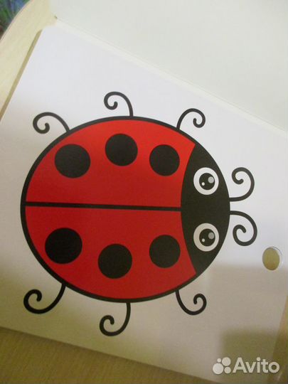 Книга для малышей Развиваем зрение с рождения