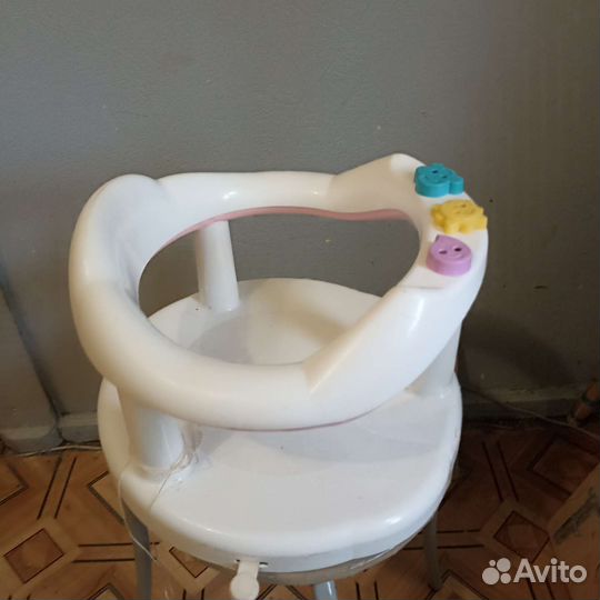 Стульчик для купания в ванной
