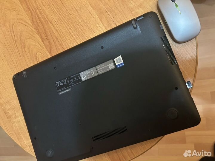 Ноутбук asus d540m
