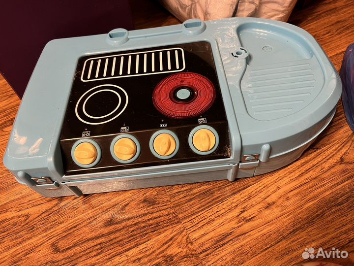 Детские игрушечная кухня пластмассовая