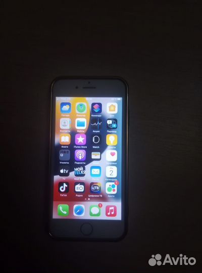 Телефон iPhone 7