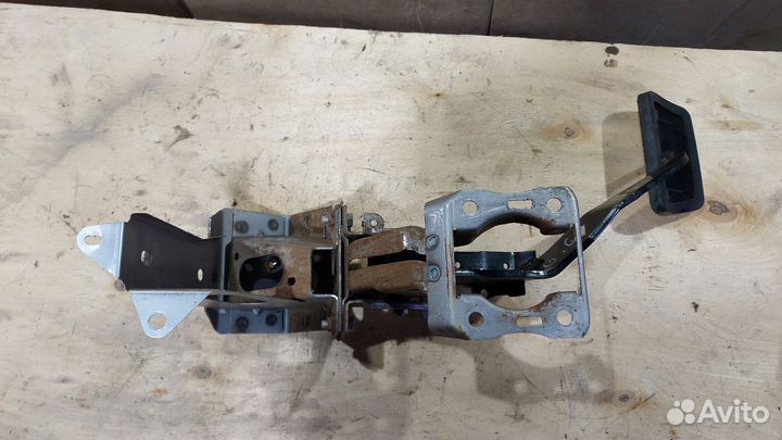 Педаль тормоза АКПП Mazda 6 GG рест