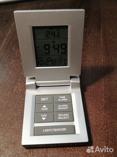Электронные часы будильник с термометром