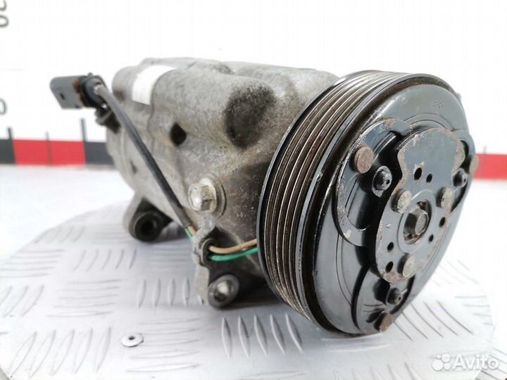 Компрессор кондиционера для Volkswagen Golf 4