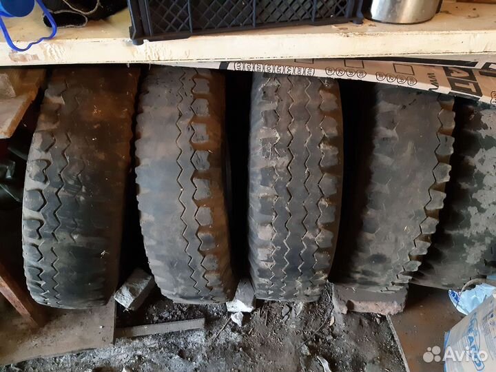 Шины 215 380 (8,40-15) бу
