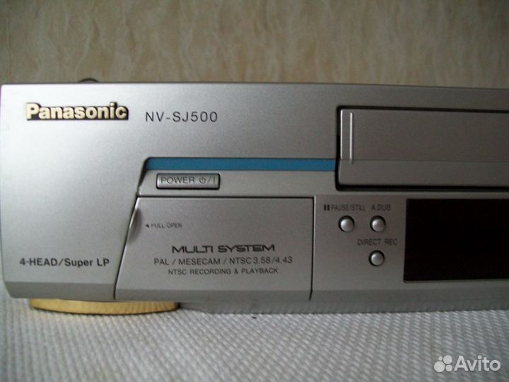 Видеомагнитофон Panasonic NV-SJ500