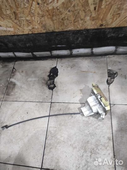 Замок двери задней левой Ford Focus 1