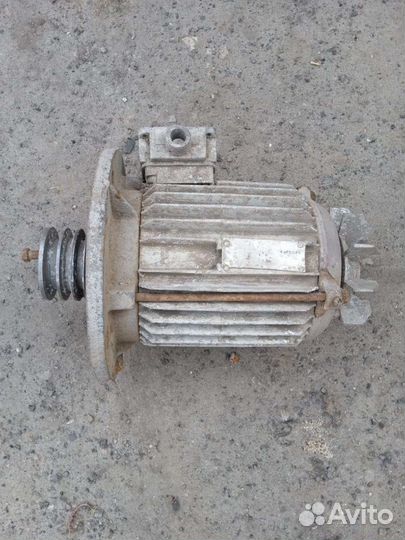 Электродвигатель 220в, 2000оборотов, 4кв