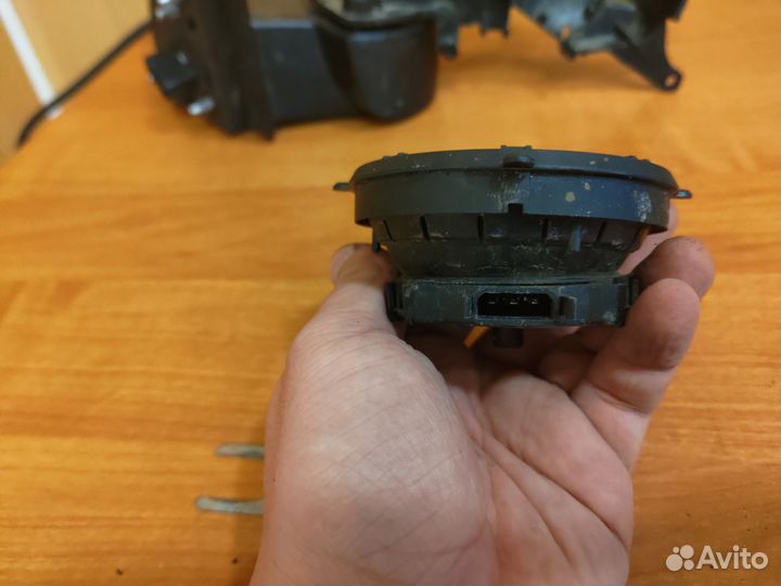 Зеркало правое