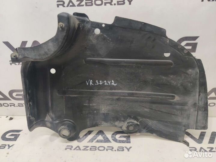 Audi A4 B72007 8E0825219HVR37-242