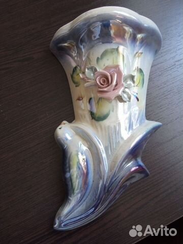 Кашпо для цветов настенное