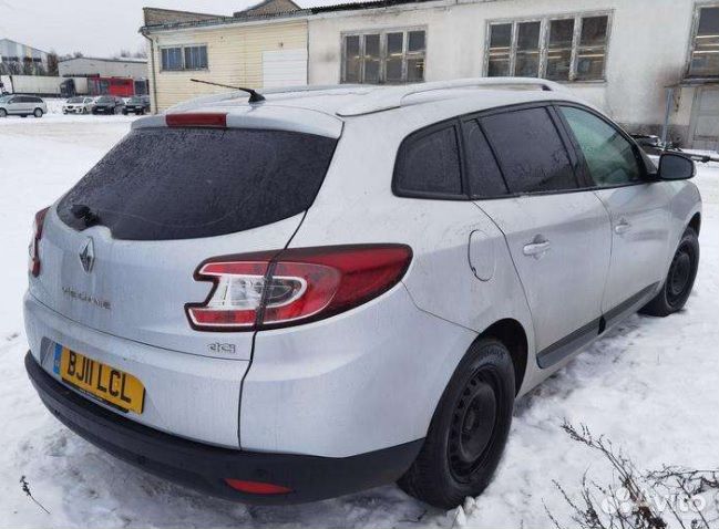 Renault Megane 2012 г по запчастям
