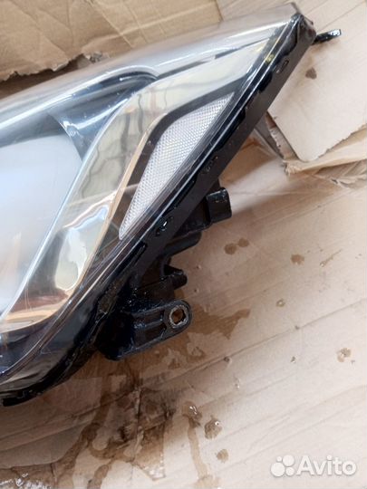 Hyundai Solaris фара оригинал