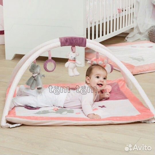 Развивающий игровой коврик с дугами Nattou