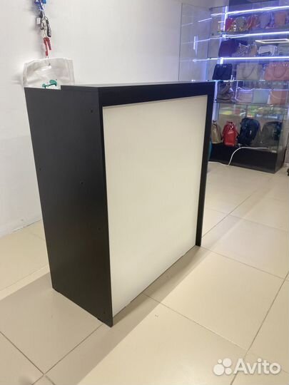 Стойка ресепшн