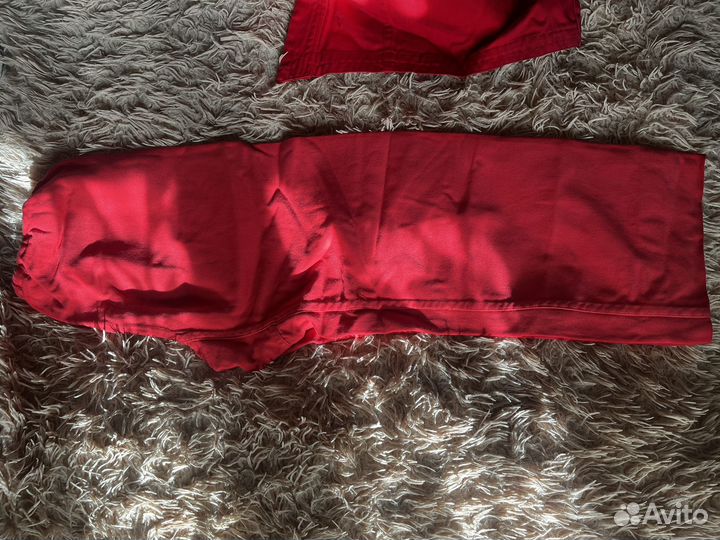 Красное кимоно для универсального боя