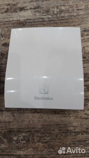 Вытяжка electrolux