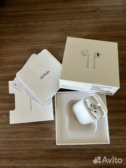 Беспроводные наушники Apple AirPods 2. Оригинал