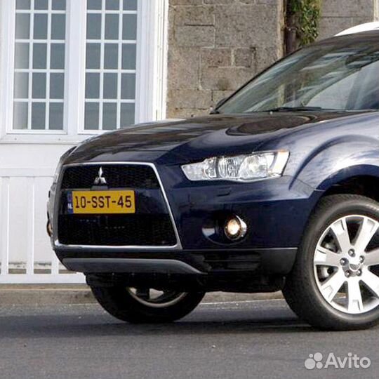 Бампер передний в цвет Mitsubishi Outlander 2 XL