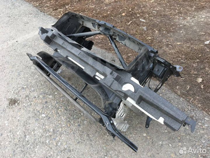 Телевизор (рамка радиатора) BMW 1 F20 рестайлинг