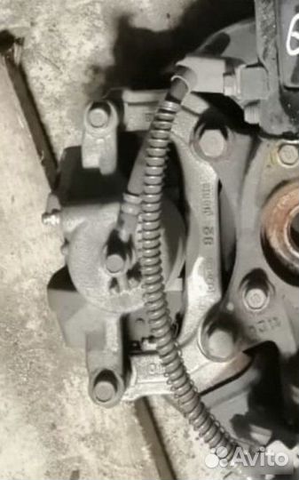 Суппорт передний правый Kia Cerato 4