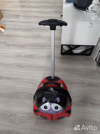 Чемодан на колесах детский бу