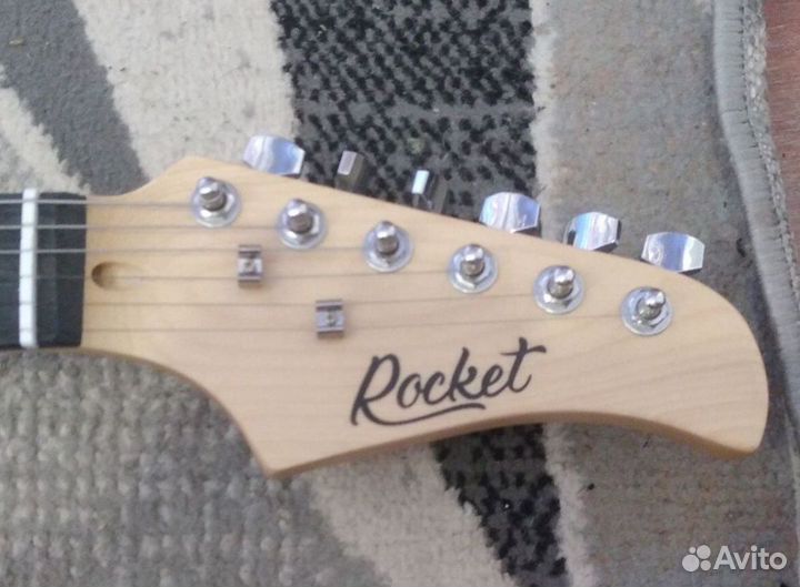 Электрогитара Rocket stratocaster