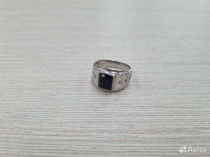Перстень серебро 4,3гр про925