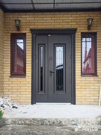 Дверь входная металический