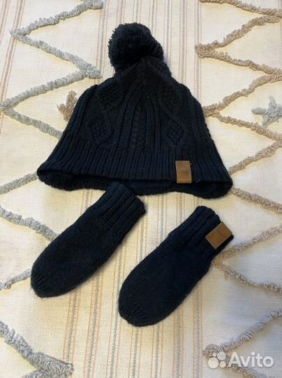 Шапка и варежки H&M