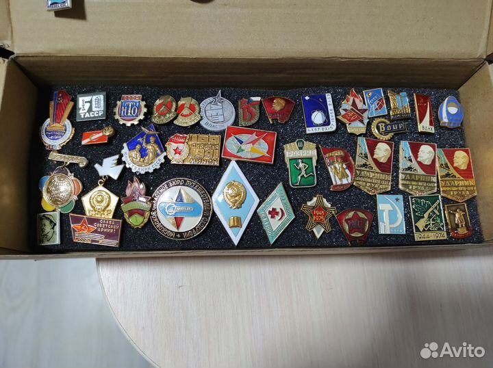 Значки и медали СССР разные