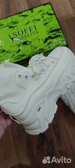 Кросовки женские белые высокие весна