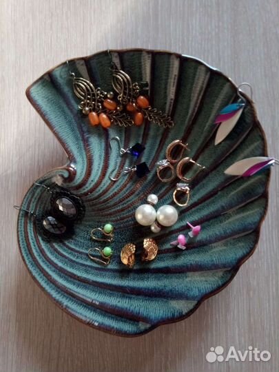 Серьги в наборе (бижутерия). Цена за весь лот