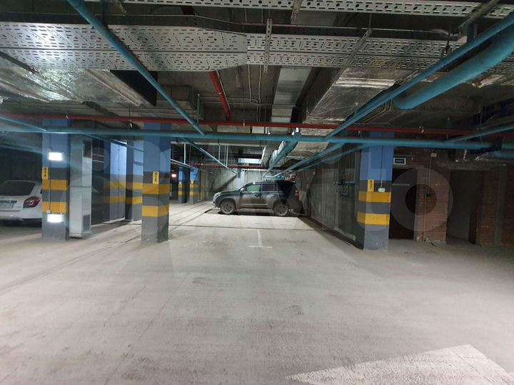 Машиноместо, 13 м²
