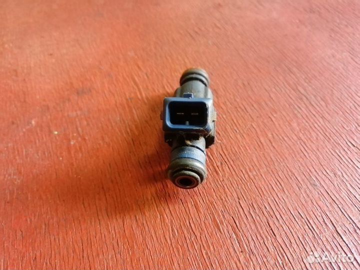 Форсунка топливная Mercedes-Benz E-Class W211