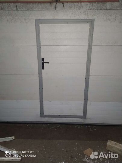 Врезка калитки в секционные ворота